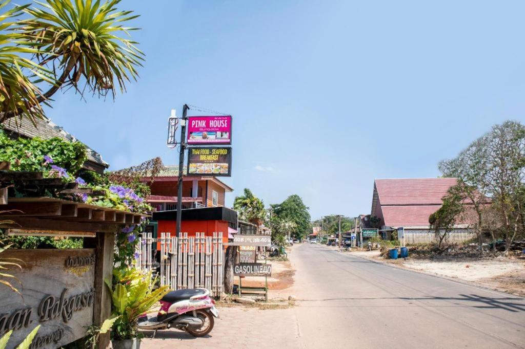 Oyo 797 Pink House Bungalow Ko Lanta Dış mekan fotoğraf